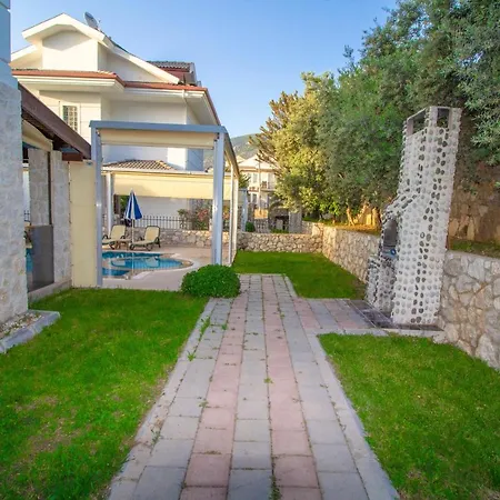 Prestij Amintas 4+1 Villa, Oezel Havuzlu, * 페티예