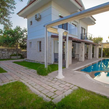 Prestij Amintas 4+1 Villa, Oezel Havuzlu, 빌라 페티예