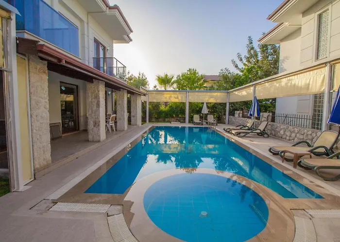 Prestij Amintas 4+1 Villa, Oezel Havuzlu, فيلة *