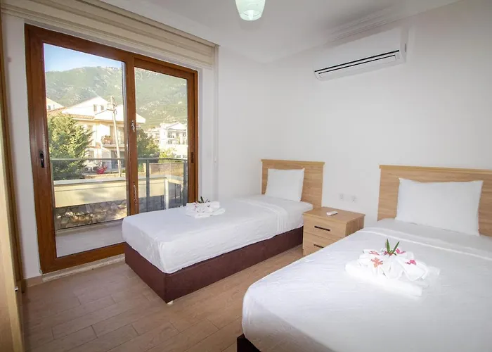 Prestij Amintas 4+1 Villa, Oezel Havuzlu, * فتحية